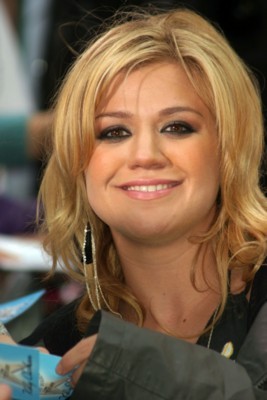 Kelly Clarkson Poster 1261575
