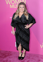Kelly Clarkson Longsleeve T-shirt #2898192