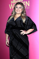 Kelly Clarkson Longsleeve T-shirt #2898194