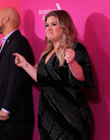 Kelly Clarkson Longsleeve T-shirt #2898201