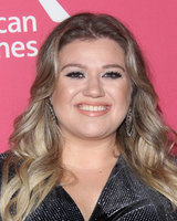 Kelly Clarkson Longsleeve T-shirt #2898213
