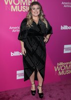 Kelly Clarkson tote bag #G1140321
