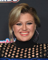 Kelly Clarkson tote bag #G2410250