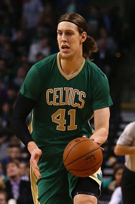 Kelly Olynyk Mouse Pad 3433347