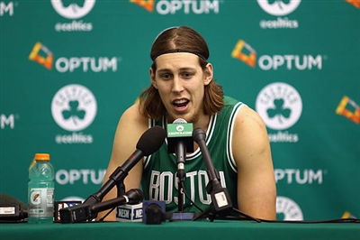 Kelly Olynyk Mouse Pad 3433378