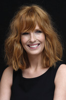 Kelly Reilly Longsleeve T-shirt #2242615