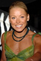 Kelly Ripa Longsleeve T-shirt #1261814
