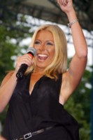 Kelly Ripa Longsleeve T-shirt #1307905