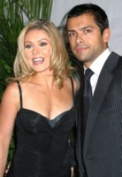 Kelly Ripa Longsleeve T-shirt #1307911