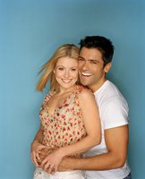 Kelly Ripa Longsleeve T-shirt #2037632