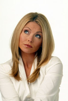 Kelly Ripa Longsleeve T-shirt #2037646