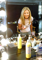 Kelly Ripa Longsleeve T-shirt #2037656
