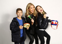 Kelly Ripa Longsleeve T-shirt #2124947