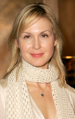 Kelly Rutherford stickers 1365538