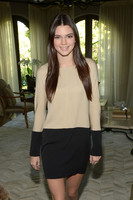 Kendall Jenner Longsleeve T-shirt #2125540