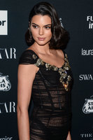 Kendall Jenner Longsleeve T-shirt #2898332