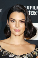 Kendall Jenner Sweatshirt #2898339