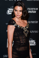Kendall Jenner Longsleeve T-shirt #2898343