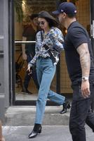 Kendall Jenner Sweatshirt #3259951