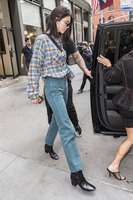 Kendall Jenner Sweatshirt #3259982