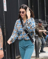 Kendall Jenner Longsleeve T-shirt #3259984