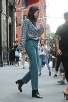 Kendall Jenner Longsleeve T-shirt #3260011