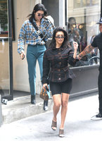 Kendall Jenner Longsleeve T-shirt #3260013