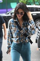 Kendall Jenner Longsleeve T-shirt #3260078