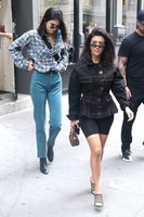 Kendall Jenner Longsleeve T-shirt #3260102