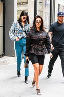 Kendall Jenner Longsleeve T-shirt #3260159
