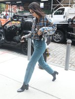 Kendall Jenner hoodie #3260173