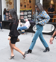 Kendall Jenner Longsleeve T-shirt #3260198