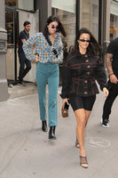 Kendall Jenner Longsleeve T-shirt #3260214