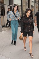 Kendall Jenner Longsleeve T-shirt #3260224