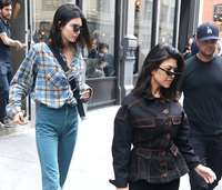 Kendall Jenner Longsleeve T-shirt #3260235