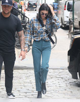 Kendall Jenner Longsleeve T-shirt #3260255