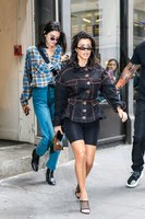 Kendall Jenner Longsleeve T-shirt #3260285