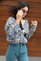 Kendall Jenner Longsleeve T-shirt #3260291