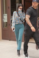 Kendall Jenner Longsleeve T-shirt #3260301