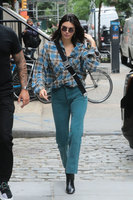 Kendall Jenner Longsleeve T-shirt #3260307