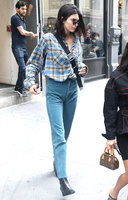 Kendall Jenner Longsleeve T-shirt #3260340