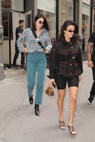 Kendall Jenner Longsleeve T-shirt #3260344