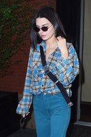 Kendall Jenner Longsleeve T-shirt #3310015