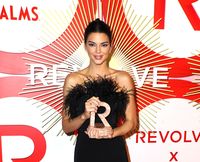 Kendall Jenner t-shirt #3793066
