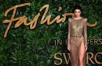 Kendall Jenner Longsleeve T-shirt #3793069