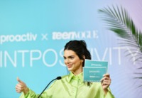 Kendall Jenner Longsleeve T-shirt #3847655