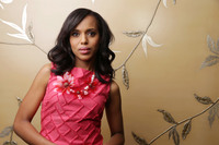 Kerry Washington Longsleeve T-shirt #2349385