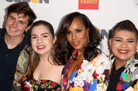 Kerry Washington Longsleeve T-shirt #2820557