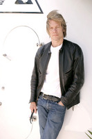 Kevin Bacon Longsleeve T-shirt #2338470