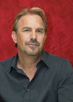 Kevin Costner t-shirt #2235338